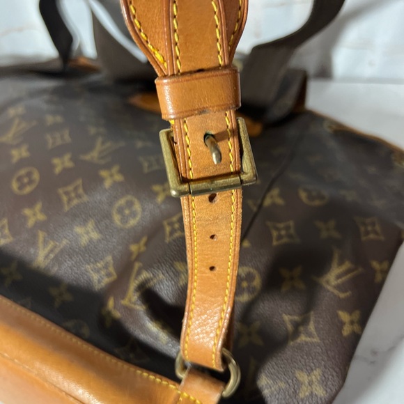 GUC Louis Vuitton Monogram Montsouris MM Backpack - Picture 12 of 13